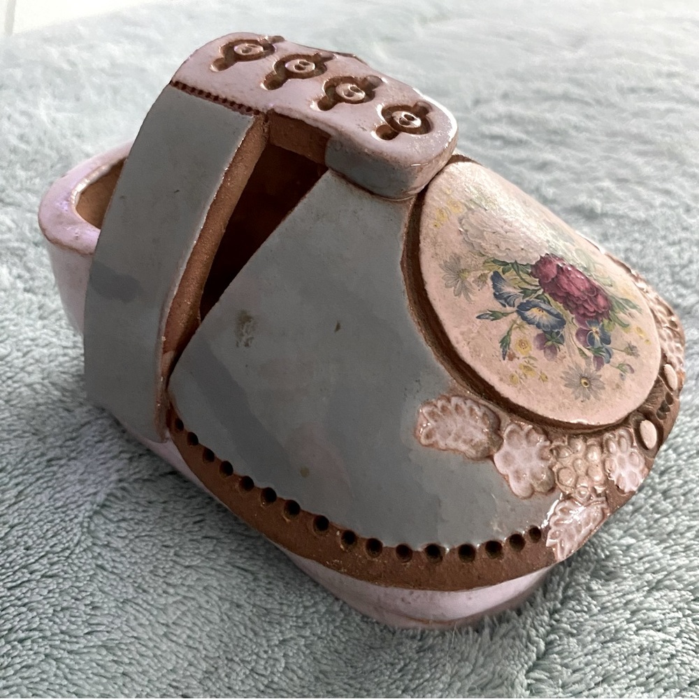 Holly Laguna Ceramic Planter - Picture 2 of 6